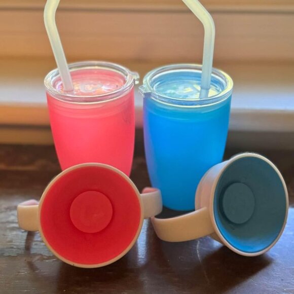 Munchkin Other - Munchkin 360 10oz sippy cups with lids and straws